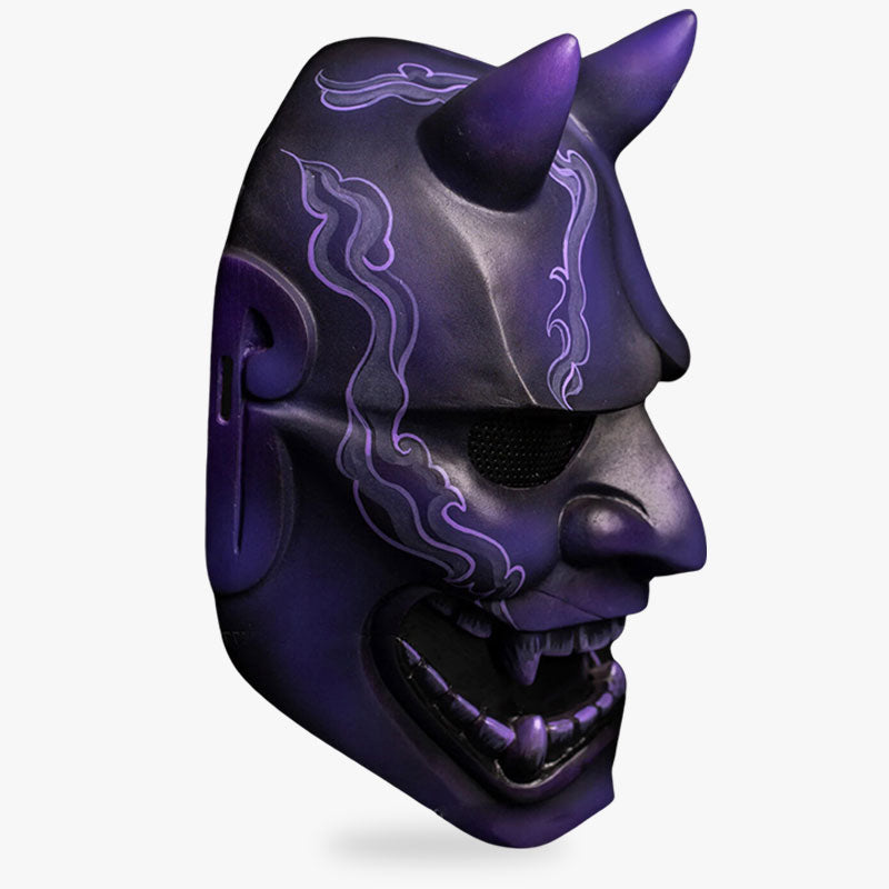 La Mascara Oni Samurai Azul de demonio es una cara del Hannya japonés con cuernos. El color de la máscara samurái esta pintada a mano