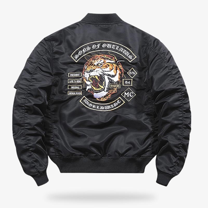 Chaqueta souvenir japonesa negra de manga larga con bordado de tigre