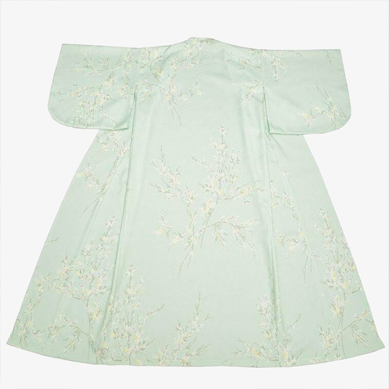 Detalle del cinturón obi en kimono blanco