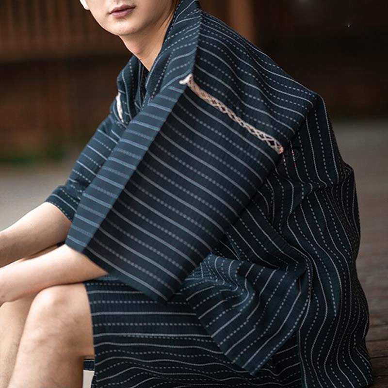 Jinbei japonés para hombre visto de frente