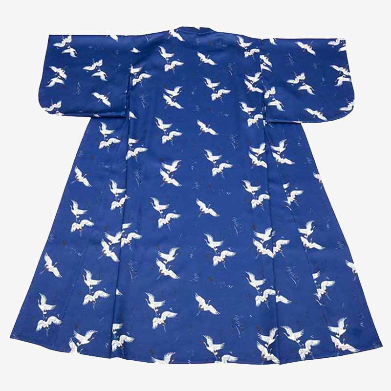 Kimono púrpura con estampado tradicional de aves japonesas