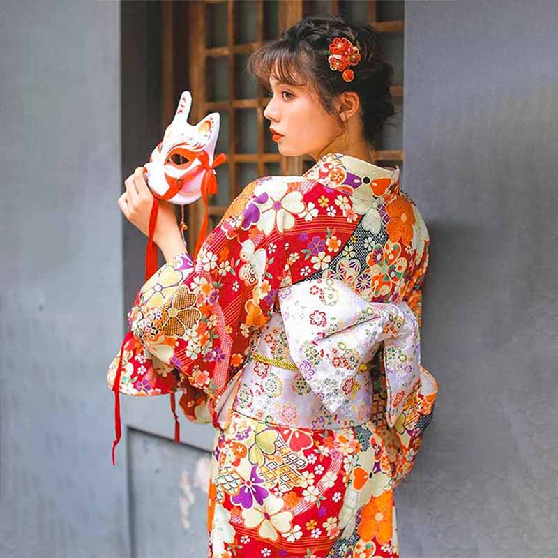 Kimono Rojo Mujer con flores de sakura