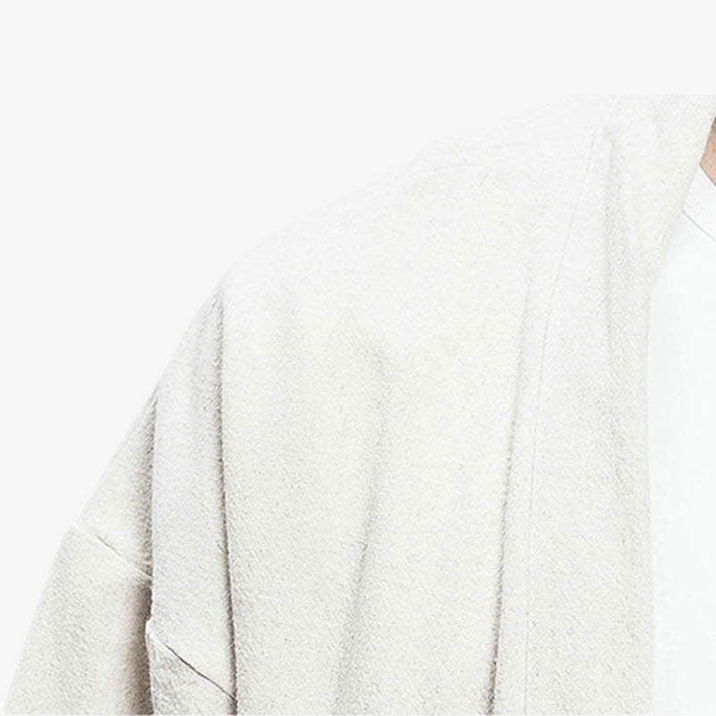 Esta tela de kimono blanca está hecha de algodón y lino blanco kimono humbre. Es una tela suave y cómoda.