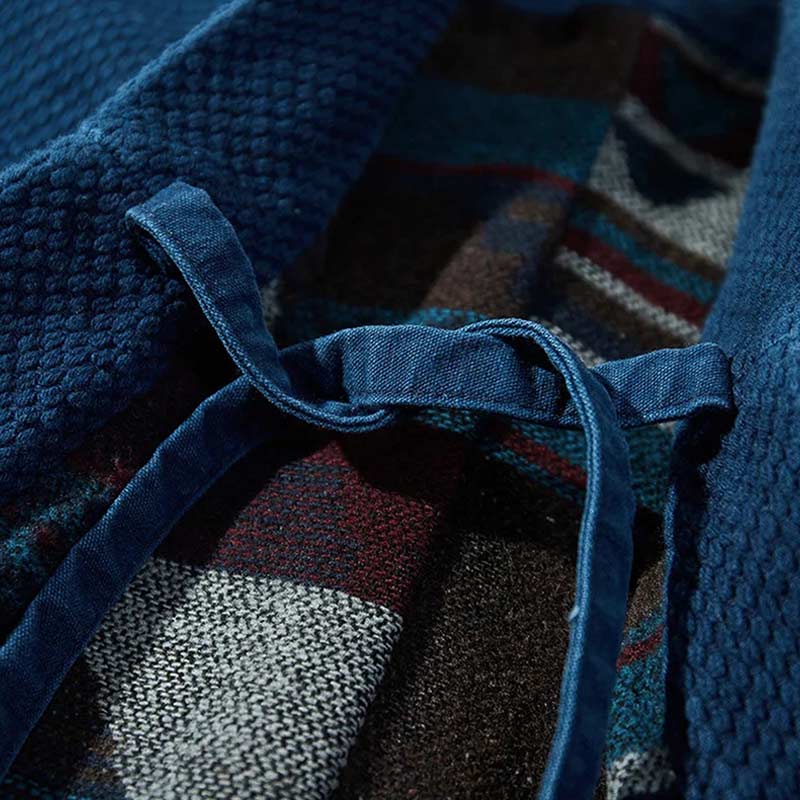 Prenda japonesa para capas casuales combinada con look moderno