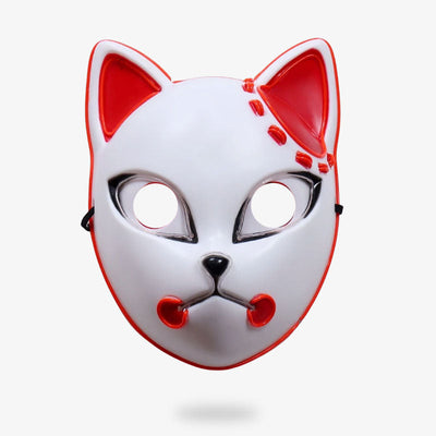 un Mascara De Tanjiro que representa el Kami Kitsune zorro