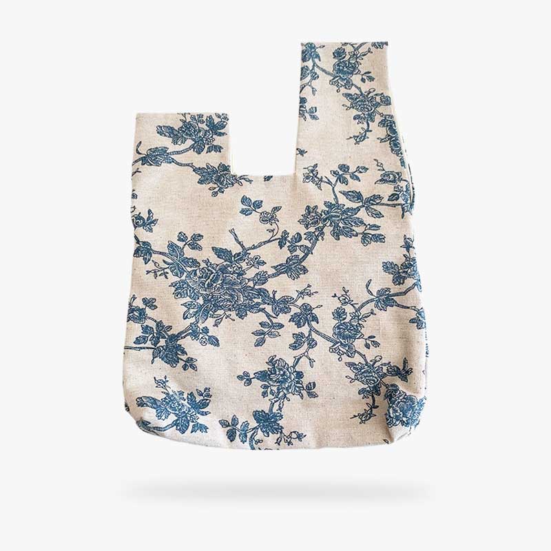 Bolso tote japonés blanco estampado con flores, ideal para combinar con un kimono