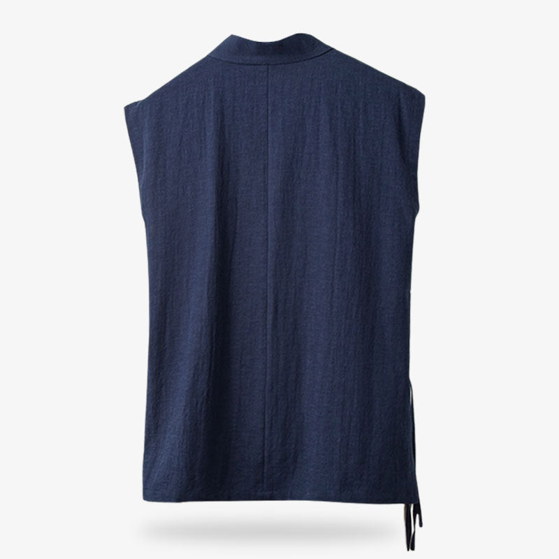 Camiseta japonesa de hombre en tonos azul oscuro neutro, perfecta para un estilo holgado o ajustado con influencia japonesa