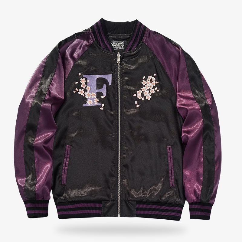 La chaqueta bomber japonesa con personajes de manga combina la cultura pop moderna con el estilo tradicional japonés