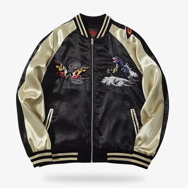 La chaqueta souvenir insignia presenta motivos icónicos japoneses, fusión de moda y cultura
