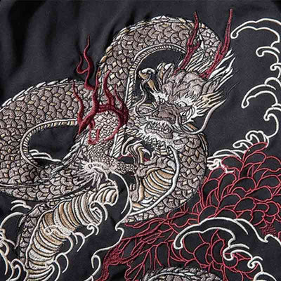 Chaqueta de estilo bosozoku con motivo de dragón