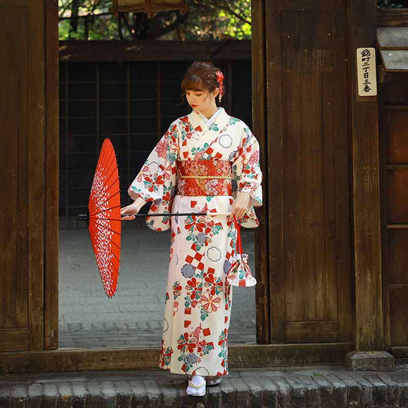 Vestido kimono cerrado con cinturón obi rojo