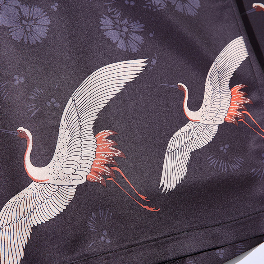 Estampado de grullas japonesas sobre tela de algodón