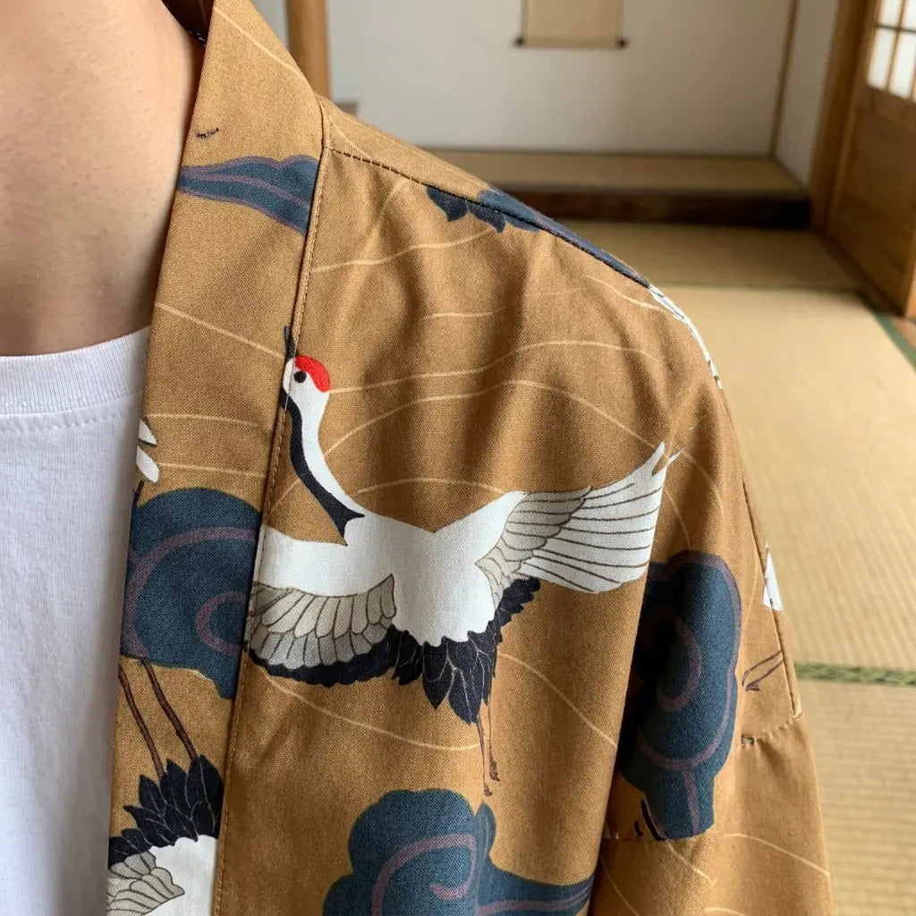 Detalle del estampado kimono y la manga de la prenda