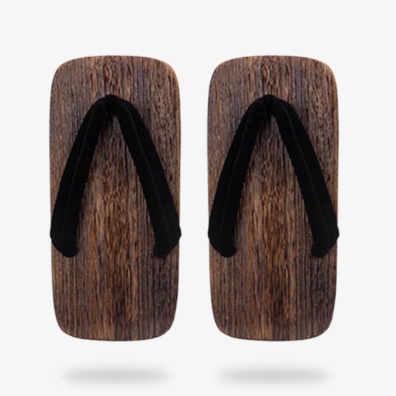 Dos sandalias geta vintage japonesas que muestran el estilo histórico del calzado