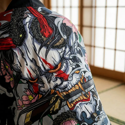 Detalle del bordado trasero de un haori japonés