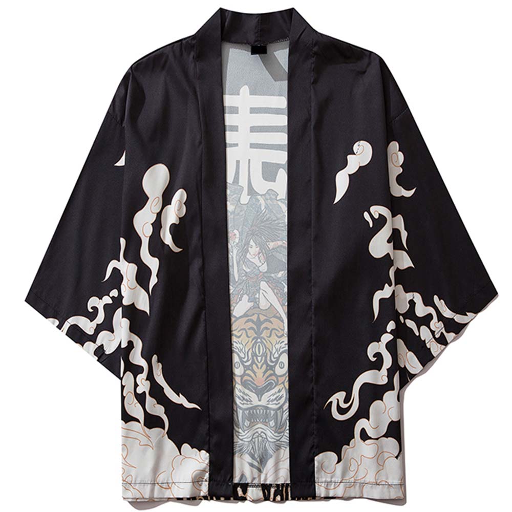 Haori negro con estampado de nubes blancas