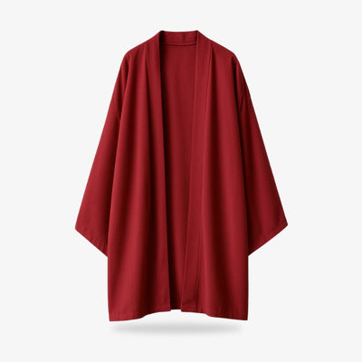 Blazer kimono japonés rojo tipo capa sobre fondo blanco