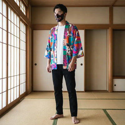 Kimono ukiyo-e azul llevado por un hombre en una habitación japonesa tradicional, vista frontal
