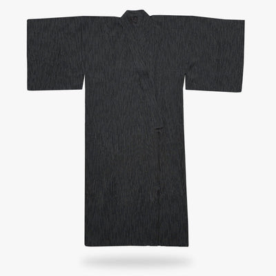 Hombre con kimono japonés negro de algodón, estilo samurái tradicional