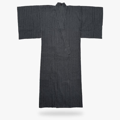 Un kimono japones hombre patron​ con rayas. Material de calidad: algodón y seda.