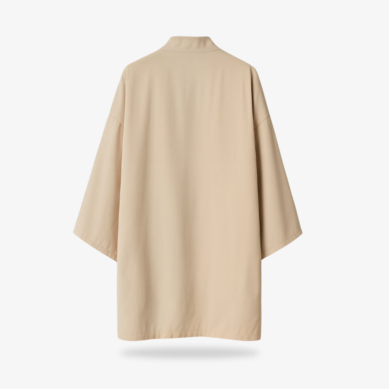 Espalda del kimono japonés para mujer en color beige