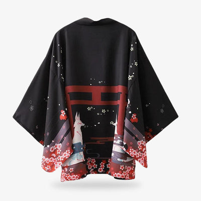 El kimono kitsune ofrece una mezcla única de tradición y fantasía con detalles exquisitos