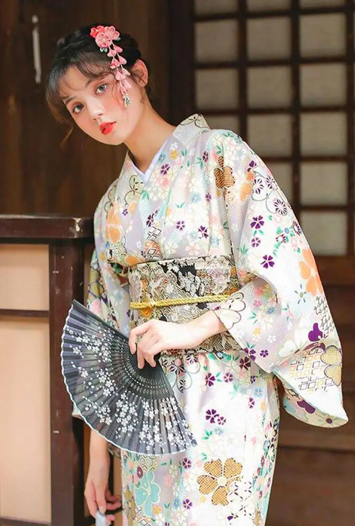 Kimono Mujer en plano, vista frontal