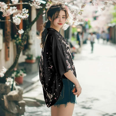 Chaqueta haori japonesa para mujer estilo kimono sakura Kioto inspirada en el arte tradicional japonés y la belleza estacional