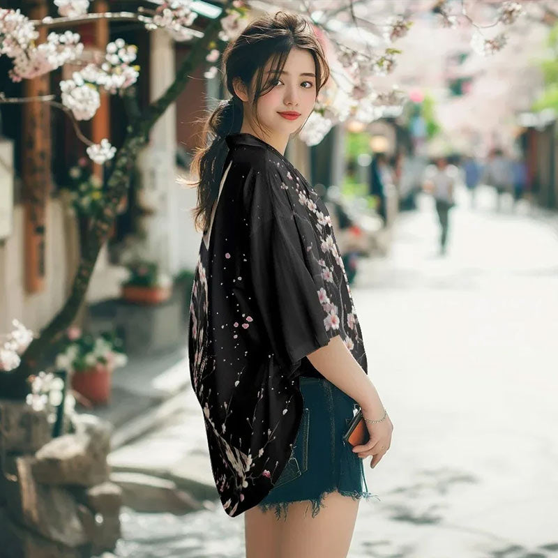 Chaqueta haori japonesa para mujer estilo kimono sakura Kioto inspirada en el arte tradicional japonés y la belleza estacional