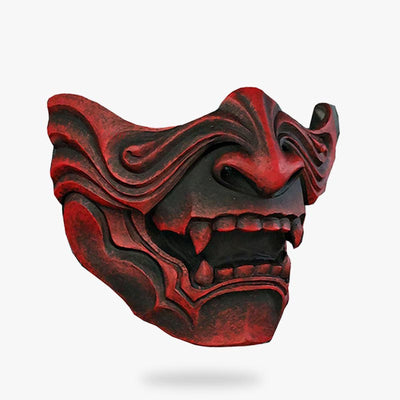 Esta mascara de dragon rojo es un mempo japonés. Es una máscara que se utilizaba en los campos de batalla de Japón.