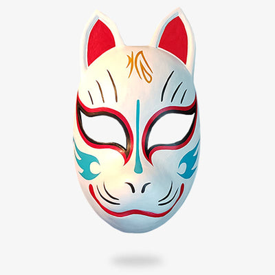 Mascara kitsune blanca pintada a mano con motivos tradicionales japoneses