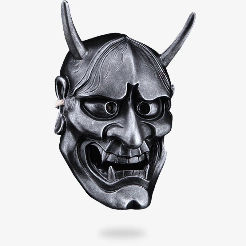 Máscara Oni Hannya inspirada en el teatro japonés y la mitología