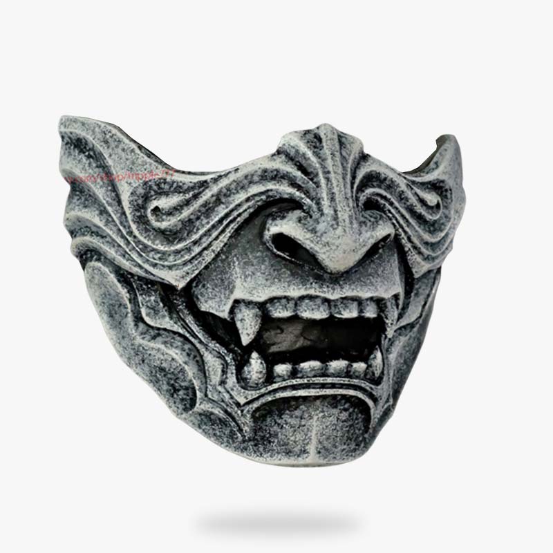 Máscara oni japonesa dragón vista de frente lista para exhibir