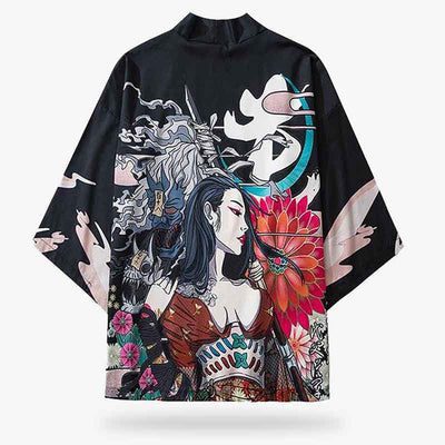 Chaqueta kimono negra con un diseño de demonio oni y una guerrera samurái estampado en el frente