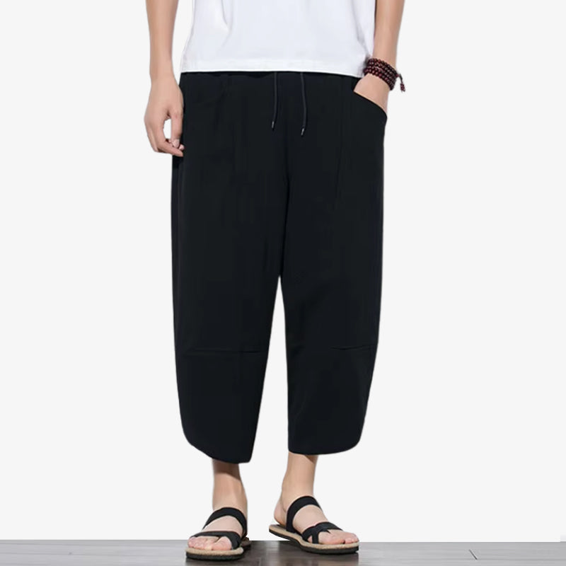 Pantalón casual japonés visto de perfil