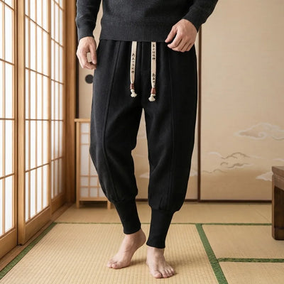 Pantalones Nikka japoneses en color negro con corte holgado