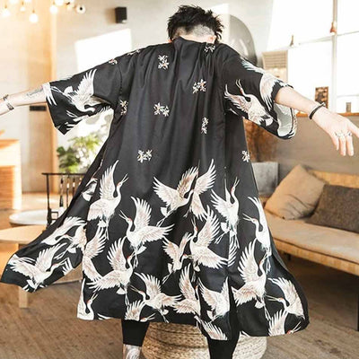 Vista frontal de una chaqueta kimono japonesa para hombre en algodón