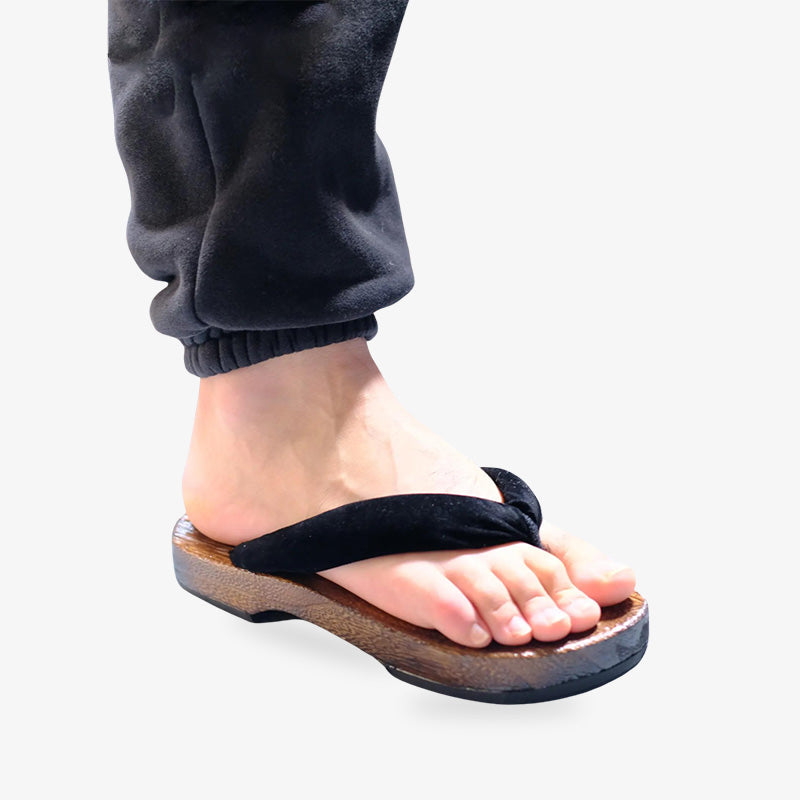 Sandalias zori japonesas sencillas y elegantes, ideales para el uso diario, con correa negra de tela y base de madera
