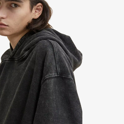 Sudadera harajuku disponible con diseños streetwear japoneses y tejidos cómodos