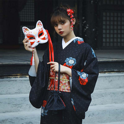 Detalle del tejido y motivo del kimono geisha