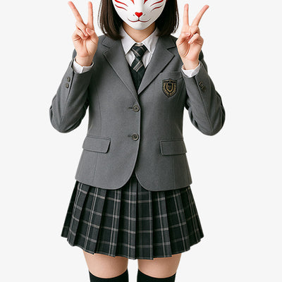 Conjunto de uniforme japones para cosplay con blusa estilo marinera y falda plisada, comúnmente usado en escuelas secundarias y preparatorias en Japón.