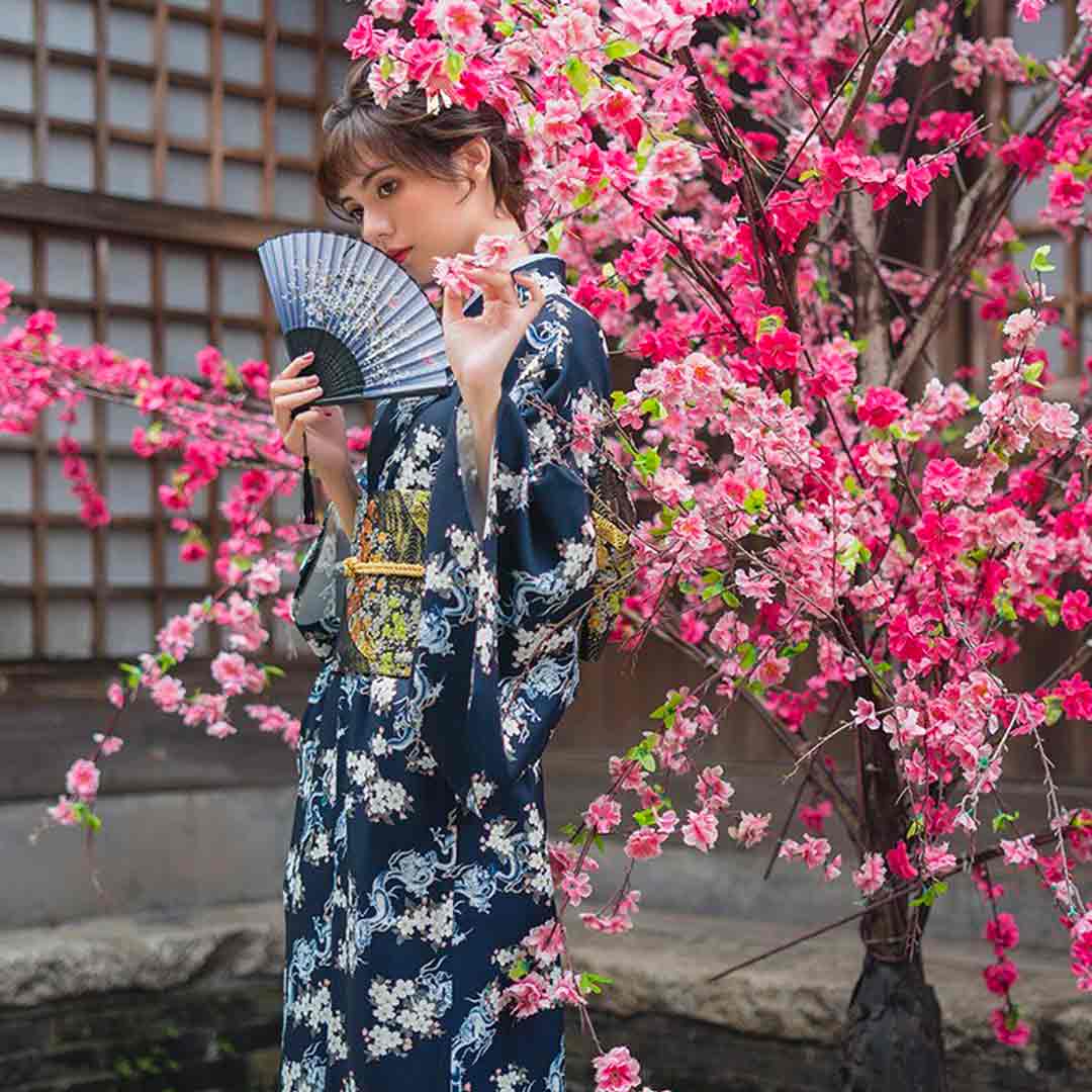 Vestido kimono japonés de manga larga