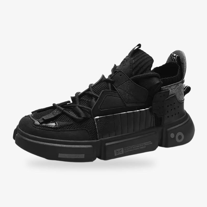 Zapatillas Harajuku negras de caña alta inspiradas en el street style de Tokio, con diseño minimalista para un look techwear y streetwear