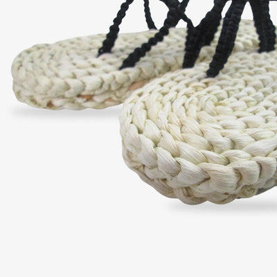 zapatos en one piece personalizadas para cosplay de Luffy, fieles a la representación del anime.