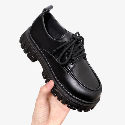 Zapatos negros de uniforme escolar japonés femenino, diseñados para uniformes tradicionales, con un look clásico y elegante